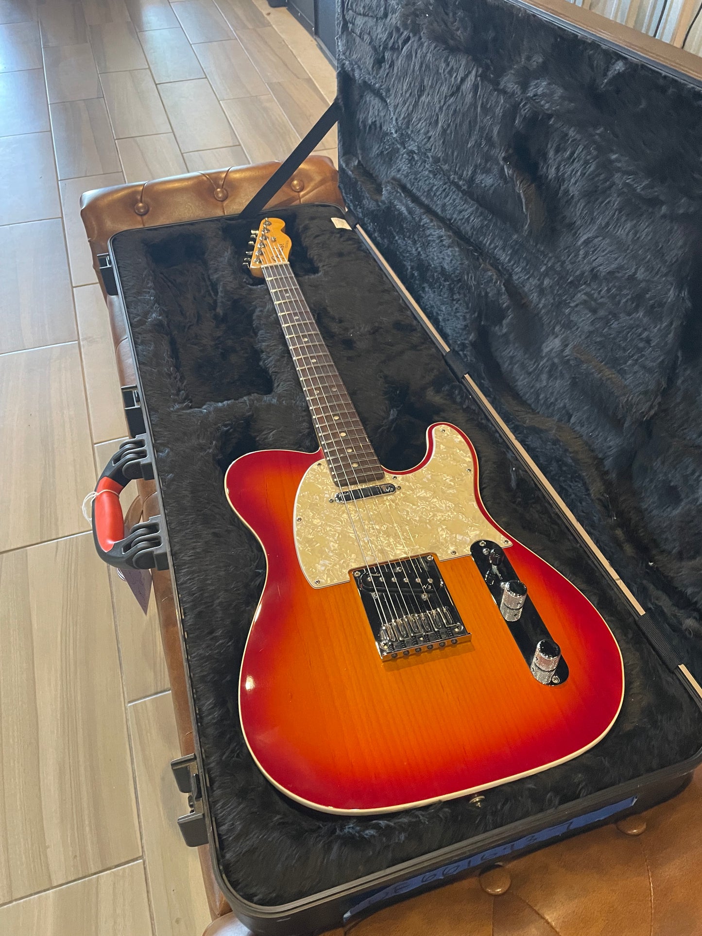Fender 2015 American Deluxe Telecaster, Rosewood Fingerboard, Aged Cherry Burst