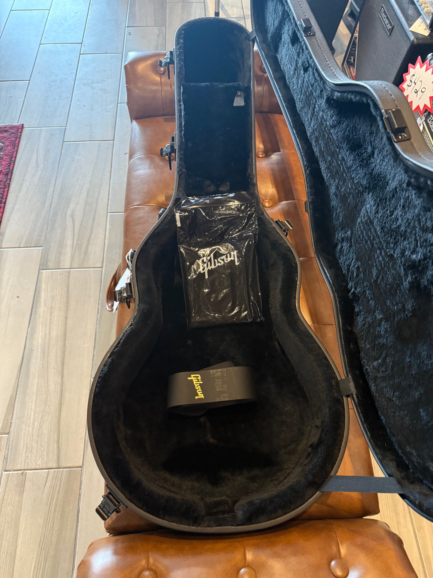 2022 Gibson Les Paul Classic Translucent Cherry w/OHSC