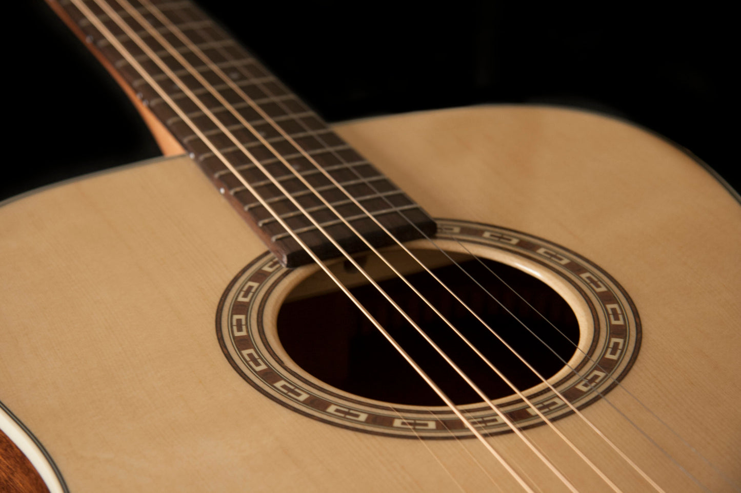 Washburn D7S Harvest Dreadnought Acoustic Guitar. Natural Gloss