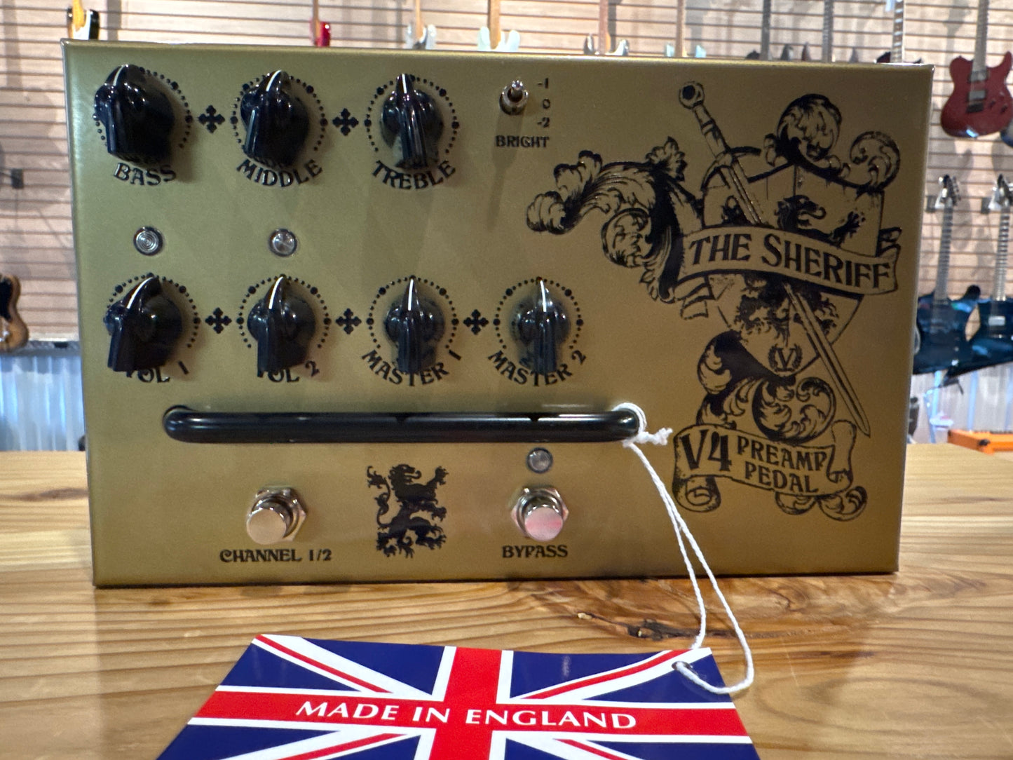 Victory Amps-The Sheriff Valve Preamp Pedal