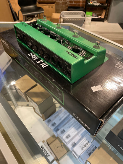 Line 6 DL4 MkII Delay and Looper