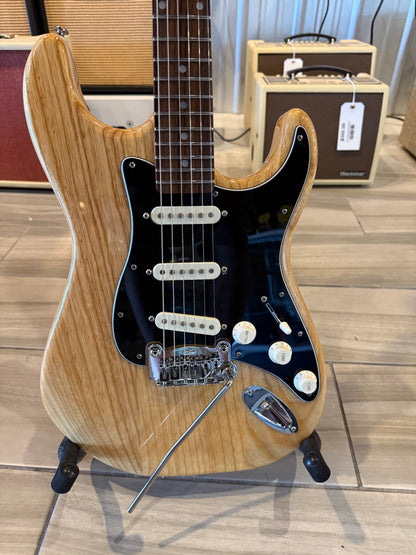 G&L Tribute Legacy Guitar, Rosewood Fretboard, SSS Pickups, Natural Ash w/HSC