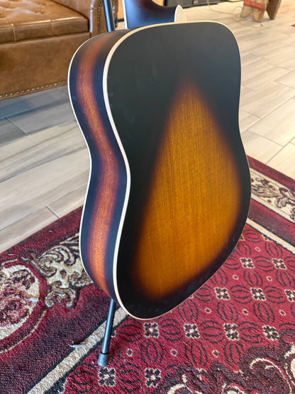 Larrivee 	D-40 Vintage Custom (B Stock)