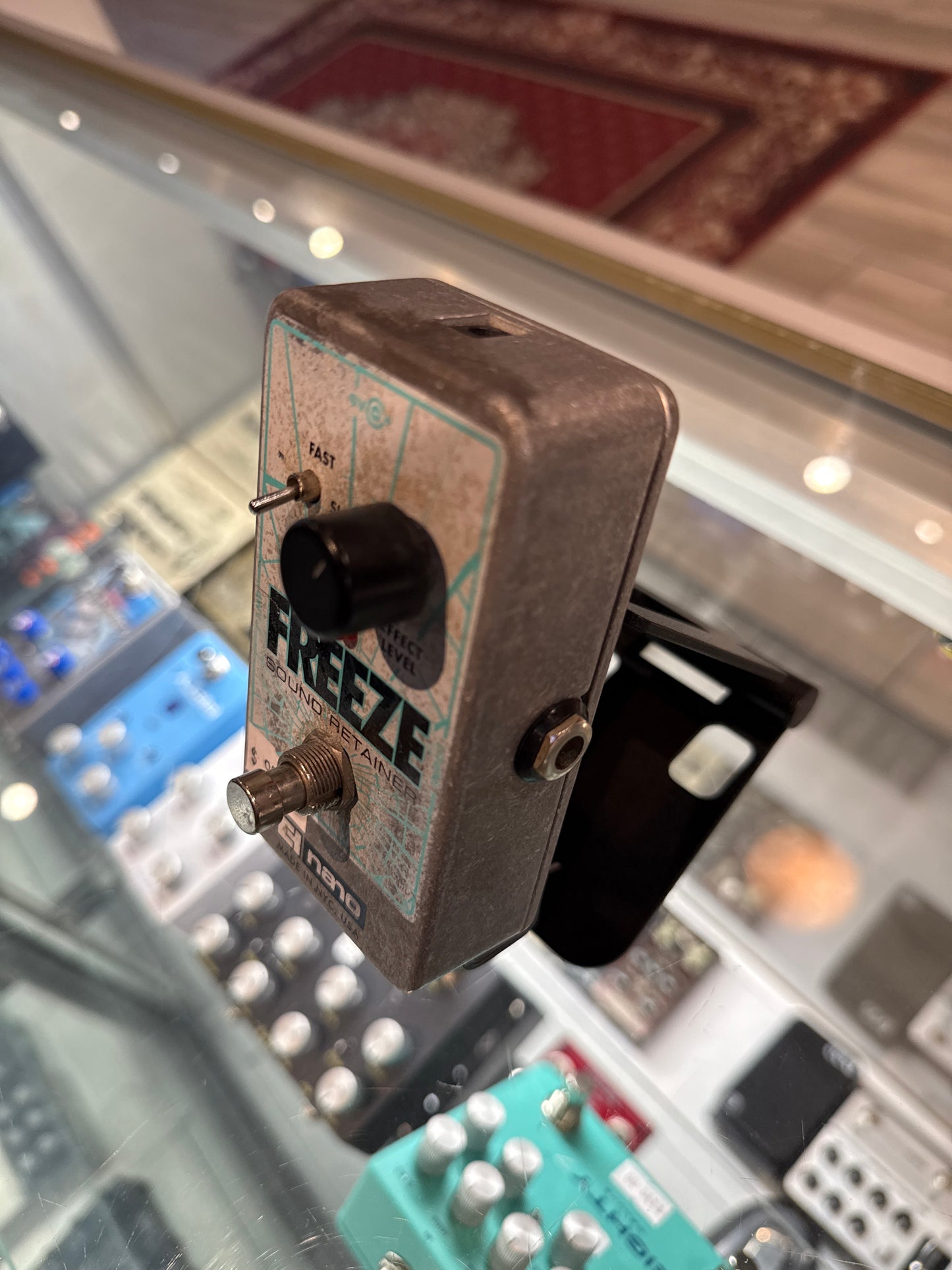 Electro-Harmonix Freeze Sound Retainer