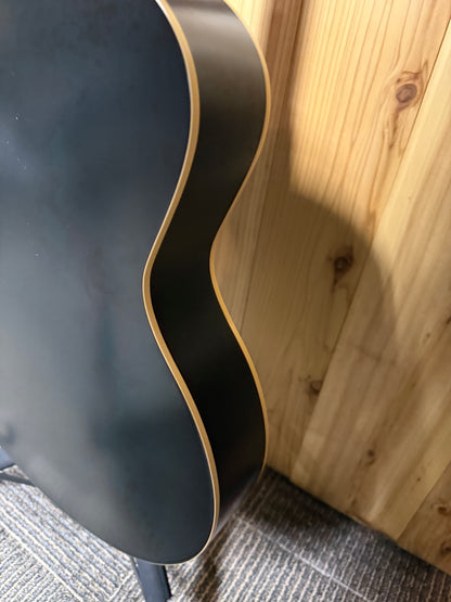 Godin 5th Avenue Kingpin P90 Black Custom w/OHSC (USED)