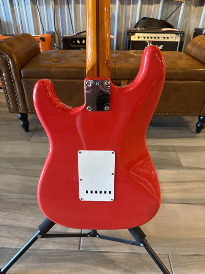 FENDER 1999 50'S CLASSIC SERIES STRATOCASTER CUSTOM FIESTA RED