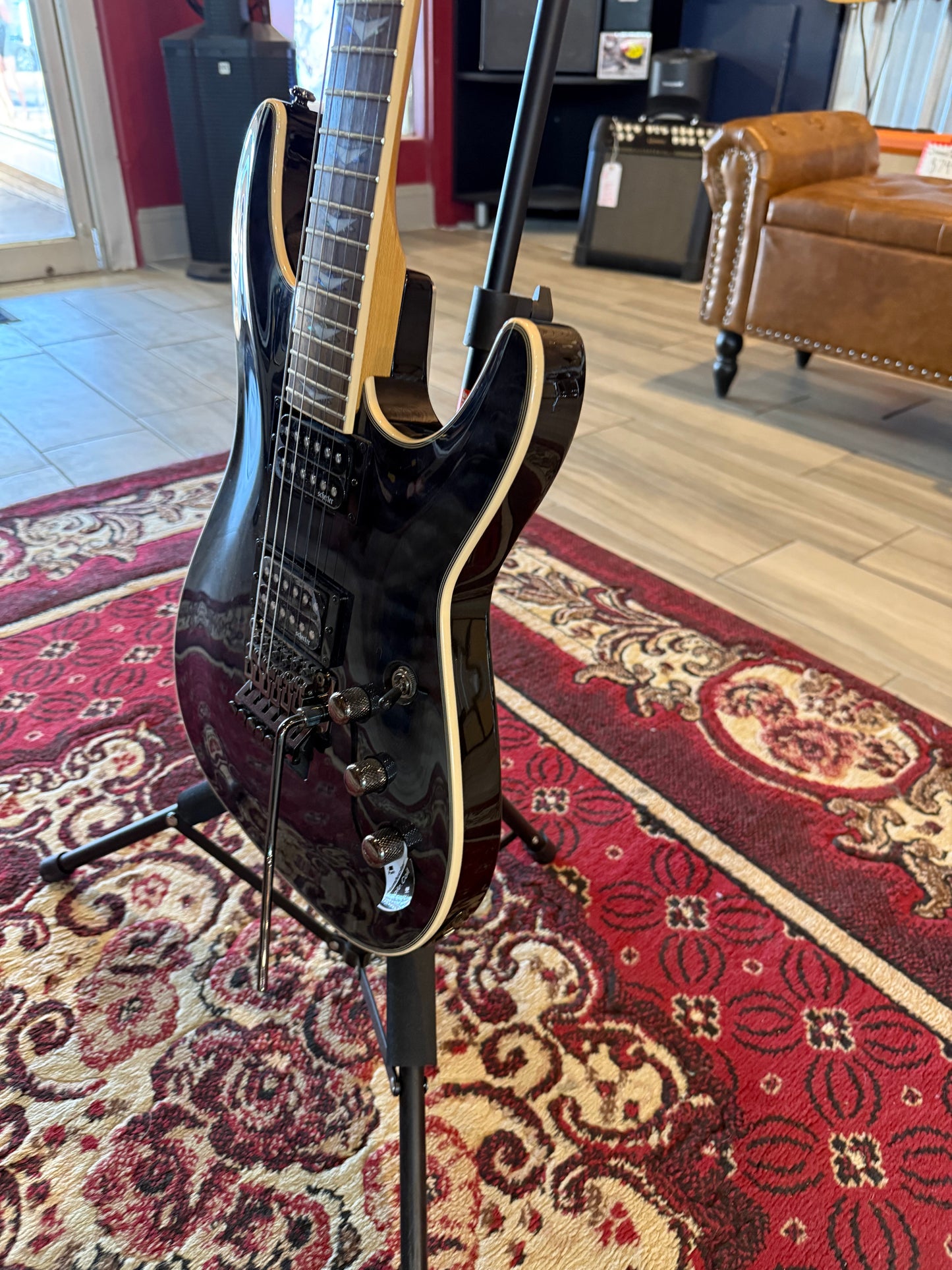 Schecter Omen Extreme-6 FR (Store Demo)