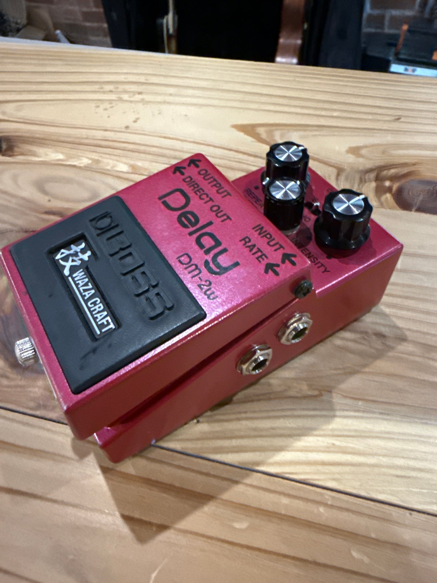 BOSS DM-2W Waza Craft Delay