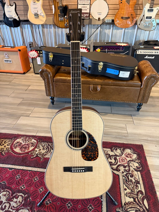 Larrivee SD-40RE Legacy Series Acoustic Electric (B-Stock)