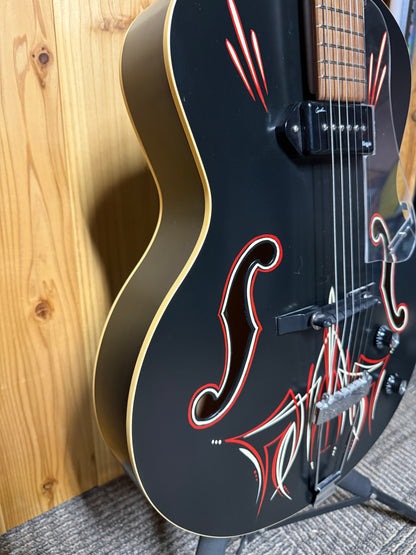 Godin 5th Avenue Kingpin P90 Black Custom w/OHSC (USED)
