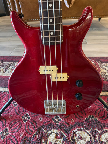 Washburn 1980 SB4R Wing Series Scavenger 4-String Electric Bass Guitar w/Gig Bag (USED)