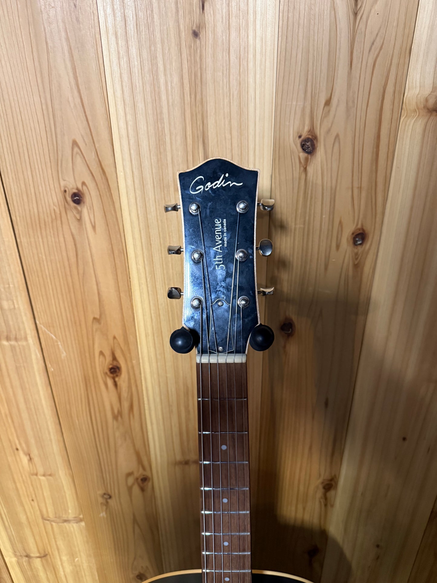 Godin 5th Avenue Kingpin P90 Black Custom w/OHSC (USED)