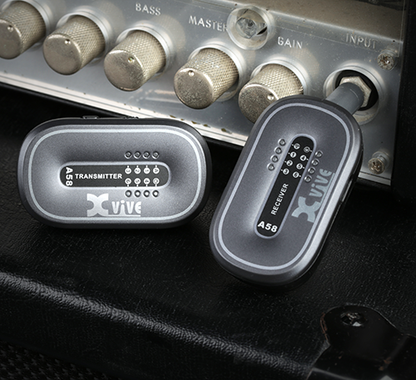 Xvive AC58 Guitar Wireless System & Charging Case