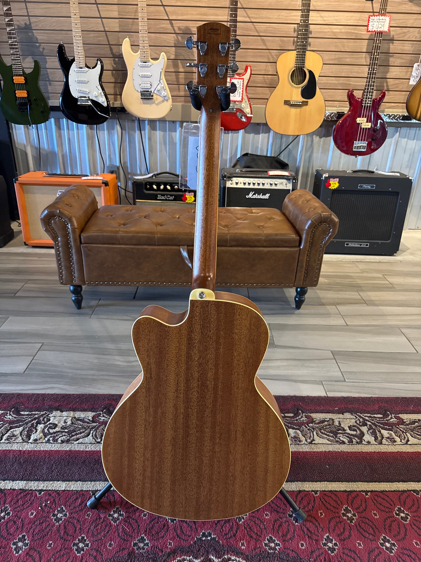 Alvarez ABT60CESHB Artist, Baritone Acoustic Electric