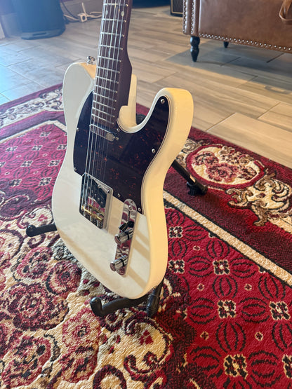 2024 Sire Larry Carlton T7 Antique White w/gig bag