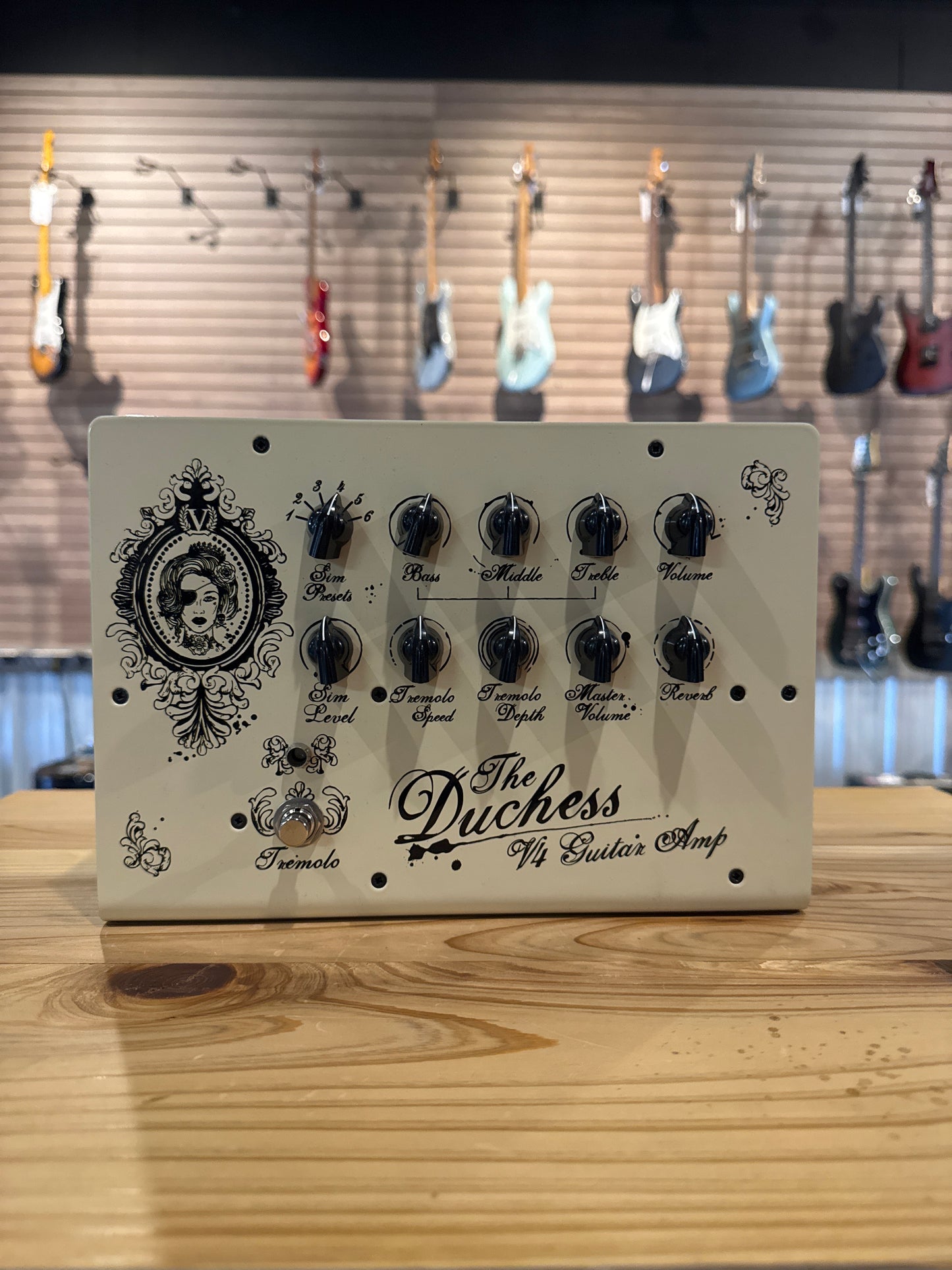 Victory Amps-V4 Duchess Guitar Power Amp  (Store Demo)