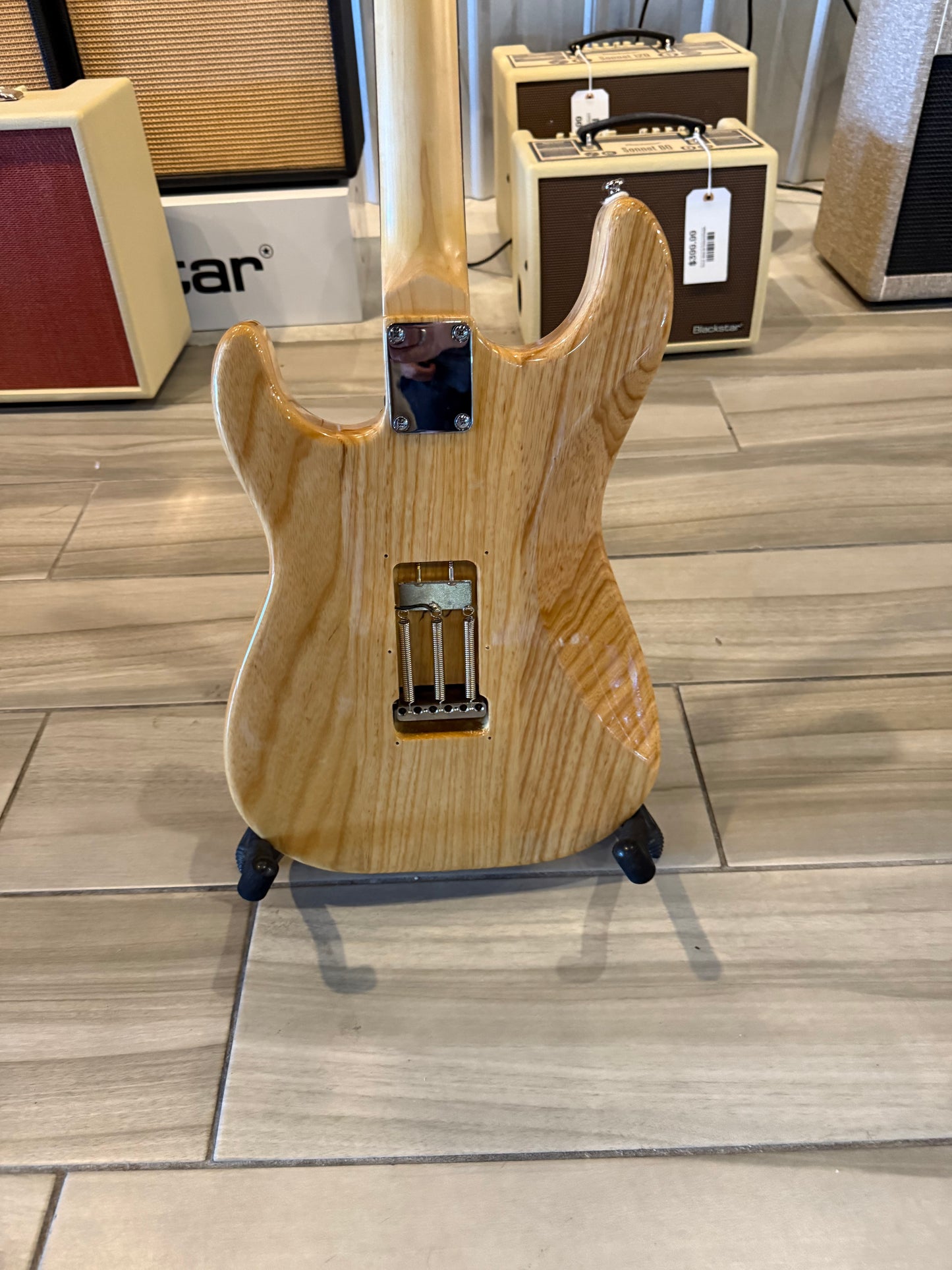 G&L Tribute Legacy Guitar, Rosewood Fretboard, SSS Pickups, Natural Ash w/HSC