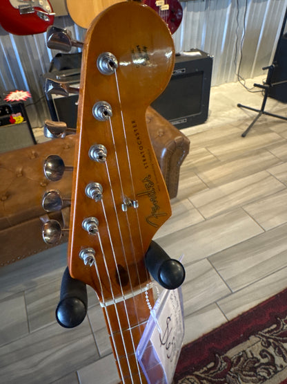FENDER 1999 50'S CLASSIC SERIES STRATOCASTER CUSTOM FIESTA RED
