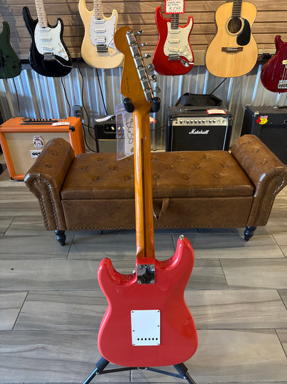 FENDER 1999 50'S CLASSIC SERIES STRATOCASTER CUSTOM FIESTA RED