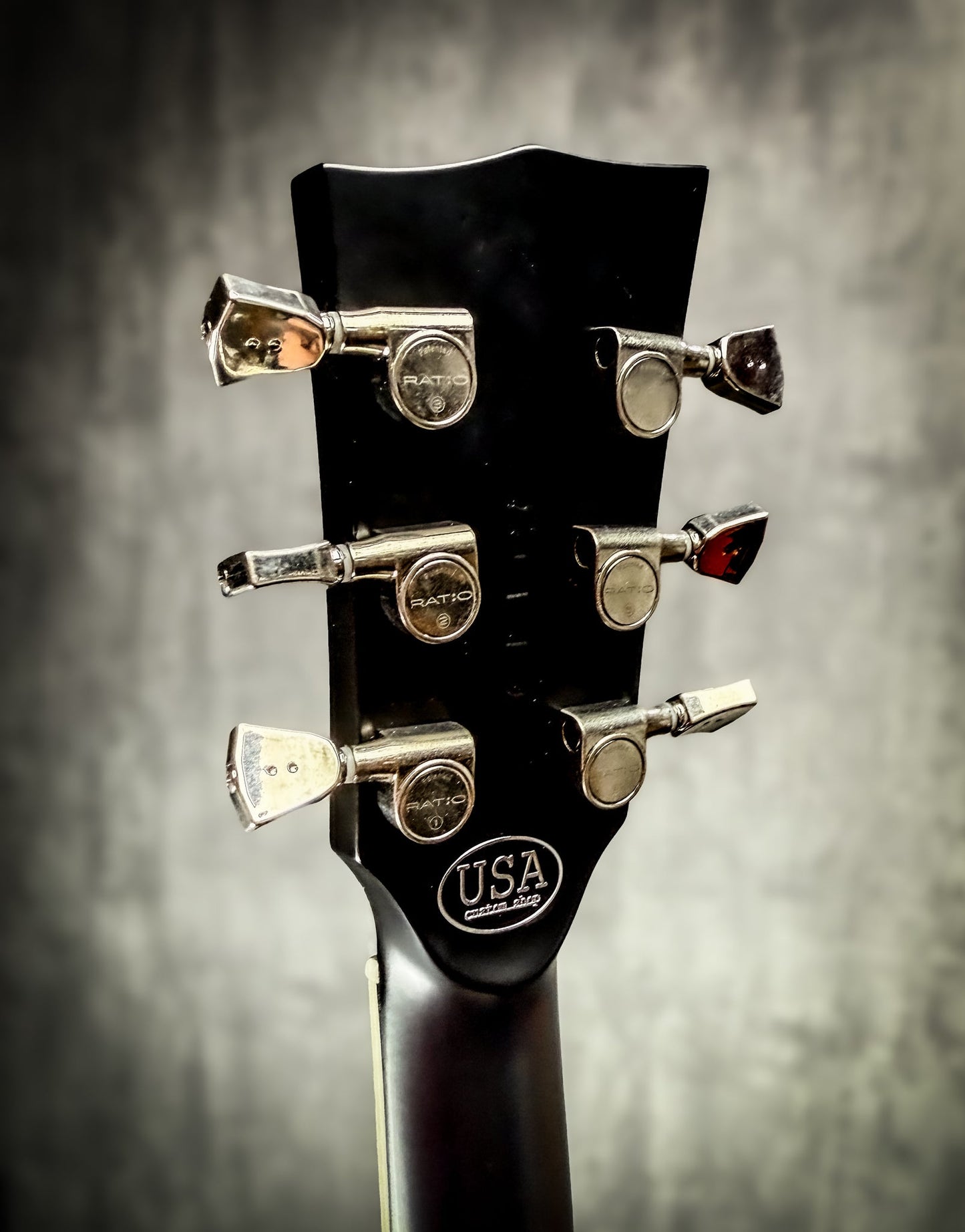 Dunable USA Cyclops - Black Satin