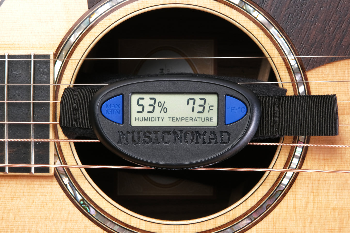  MUSICNOMAD MN312 GUITAR HYGROMETER PRODUCT INSIDE ACOUSTIC GUITAR CLOSEUP