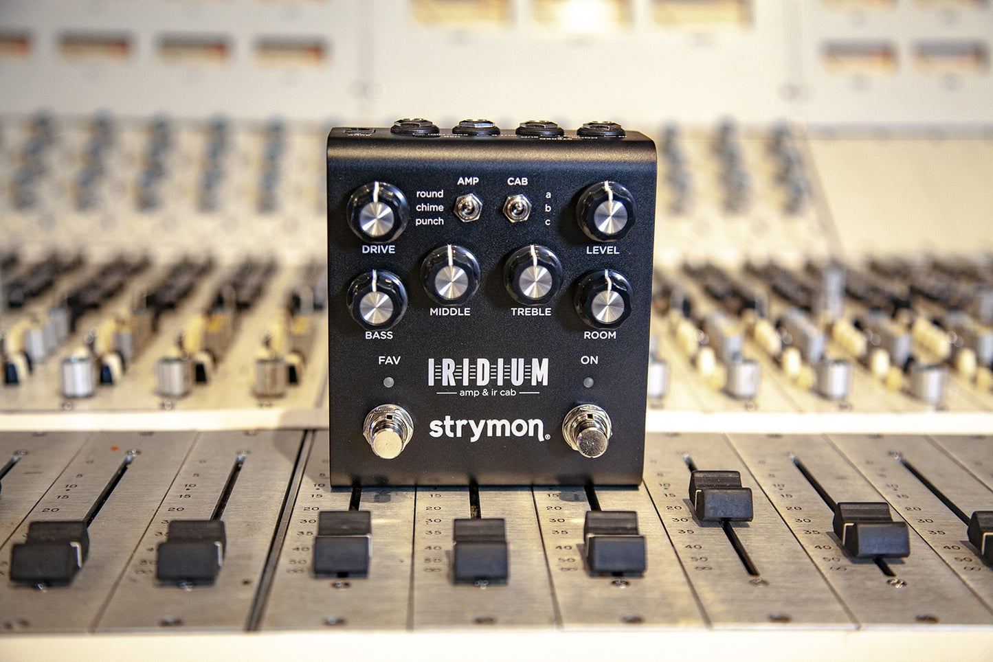 Strymon Iridium Amp and IR cab simulator pedal