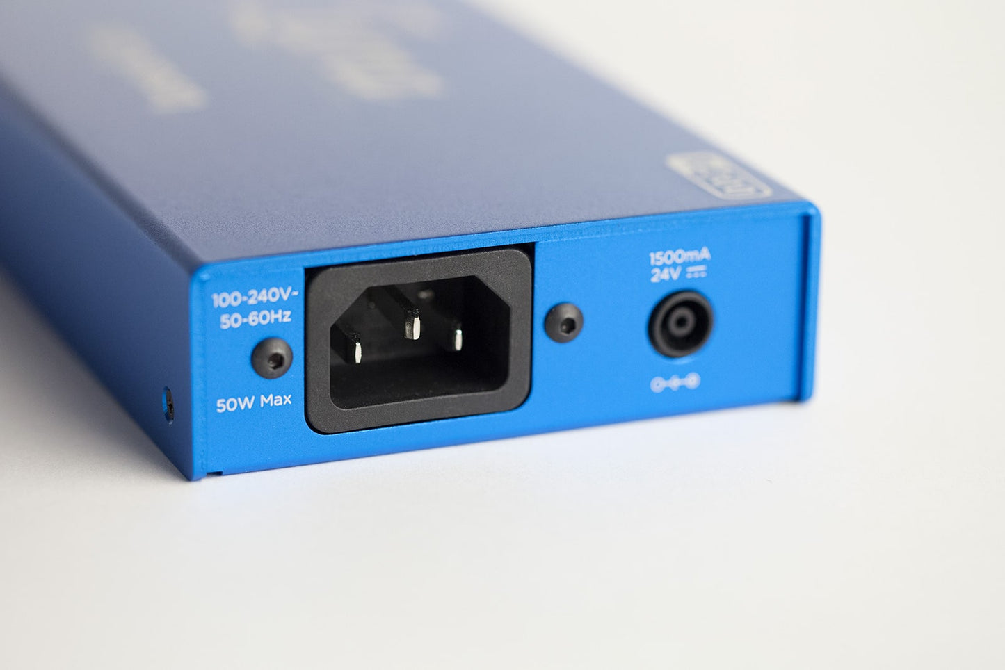 Strymon Zuma R300 Power Supply-Low Profile DC Power Supply